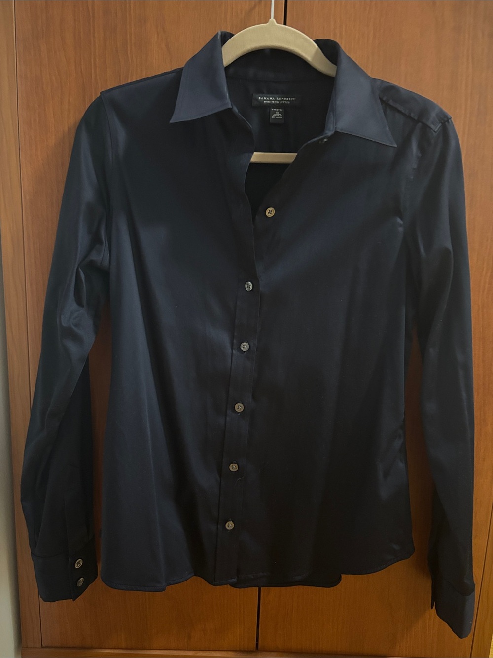 Banana Republic women’s Dark Navy Satin Dress Shirt